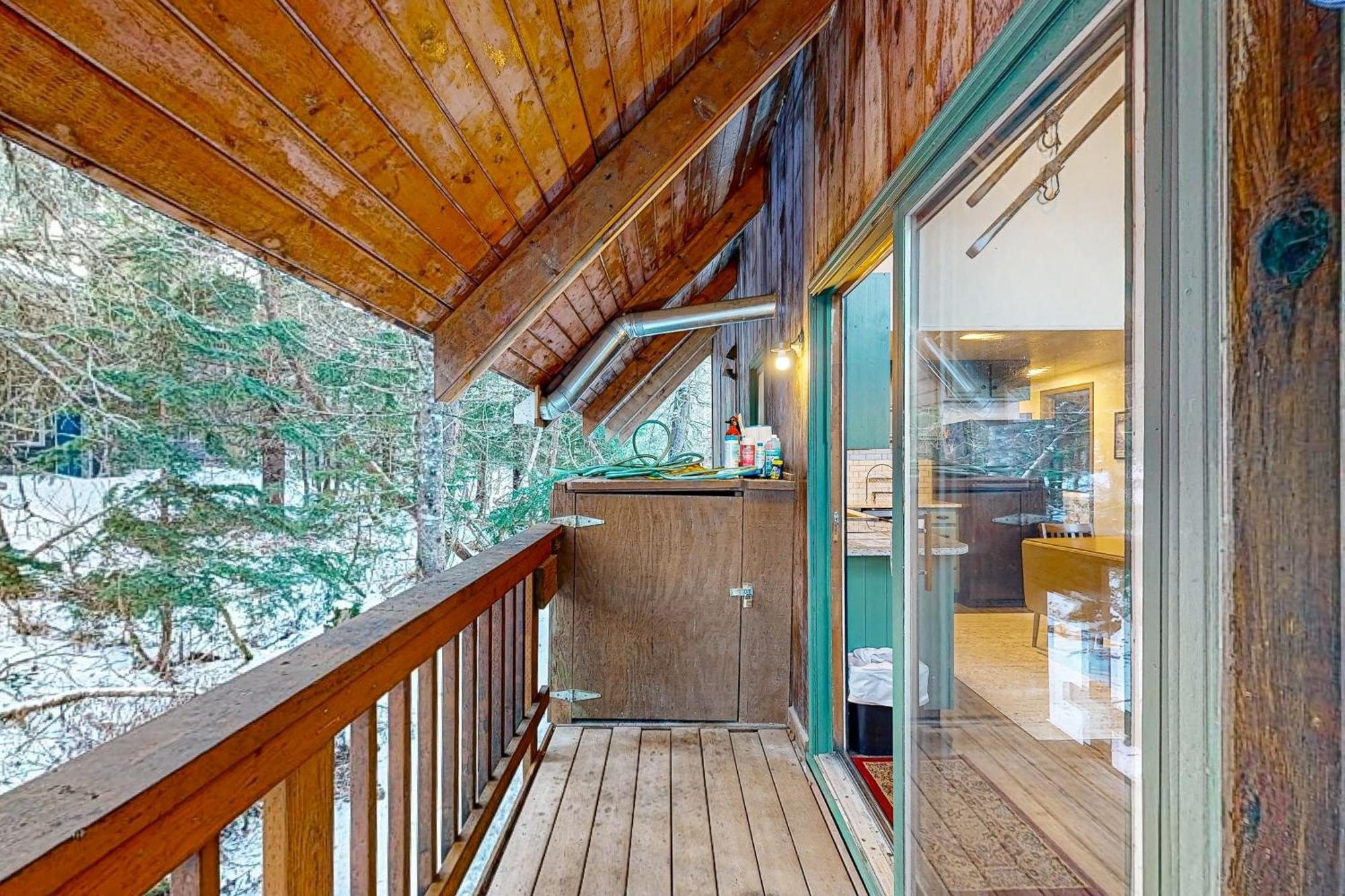 Kelly'S Chalet Girdwood Exterior photo