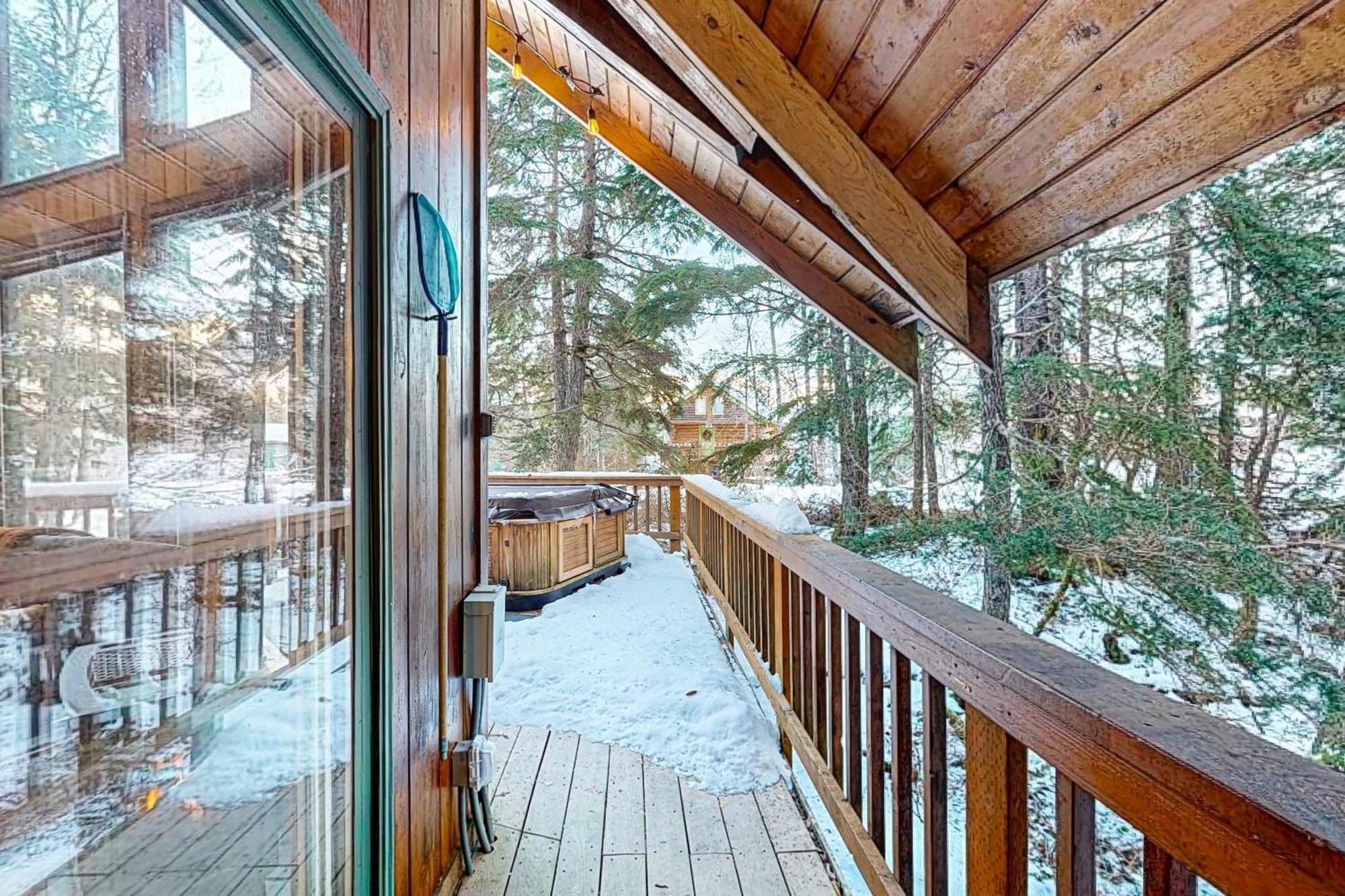Kelly'S Chalet Girdwood Exterior photo